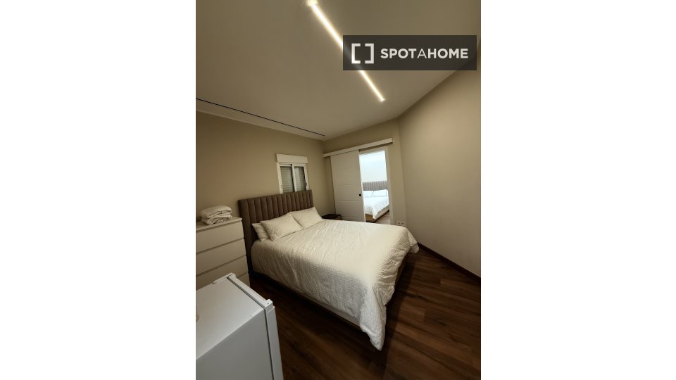 Apartment Barcelona, 3 beds, 60m² — photo 13