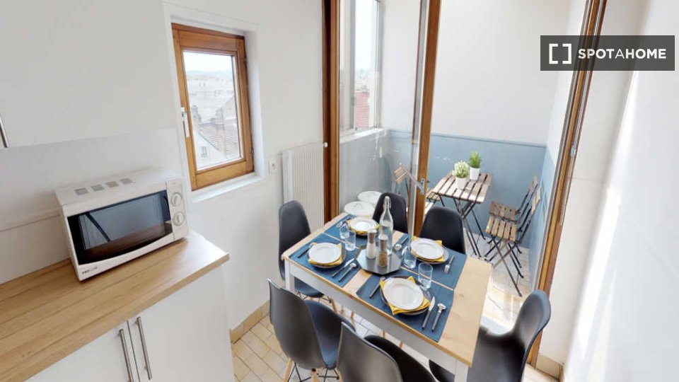 Double room Lyon, 5 beds, 110m² — photo 7