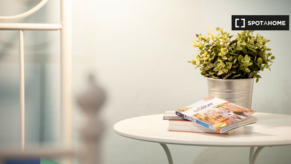 Apartment Lisbon, 2 beds, 58m² — photo 13