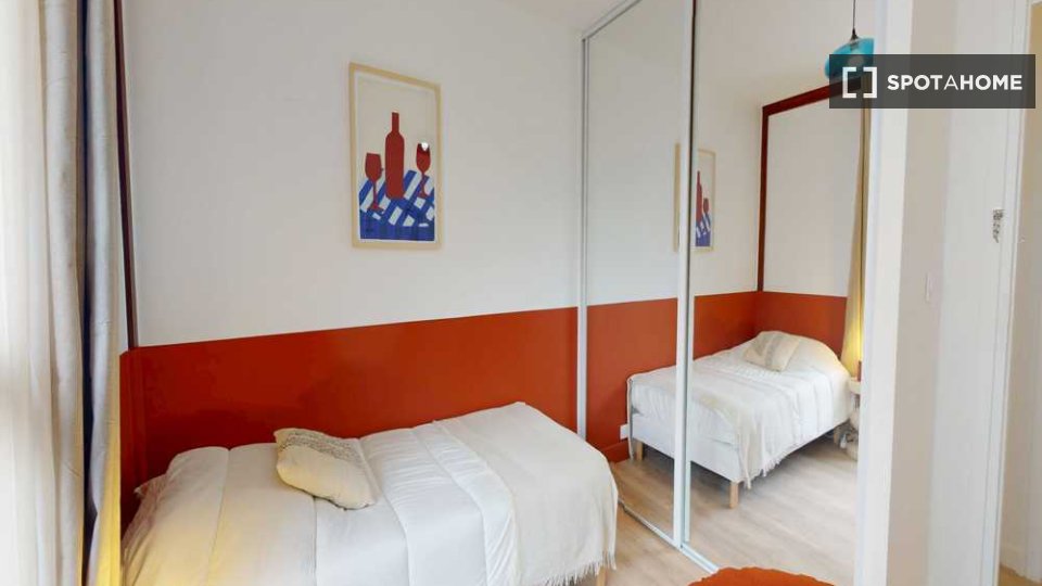 Double room Paris, 3 beds, 60m² — photo 9
