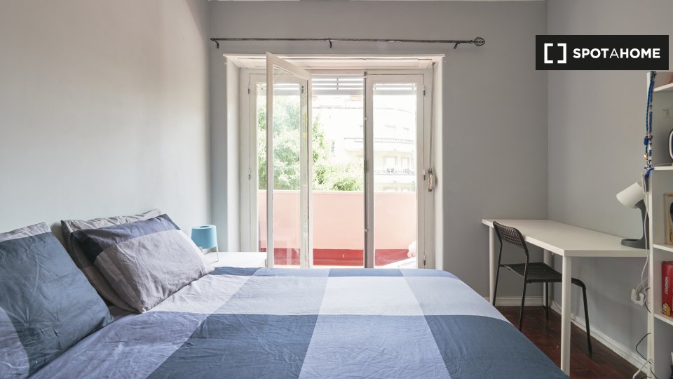 Double room Lisbon, 11 beds — photo 19