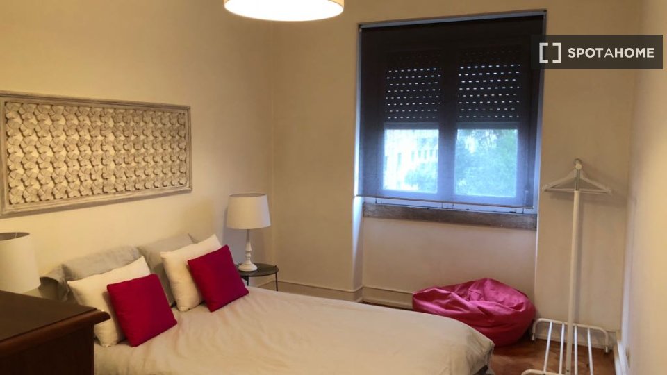 Apartment Lisbon, 4 beds — photo 19