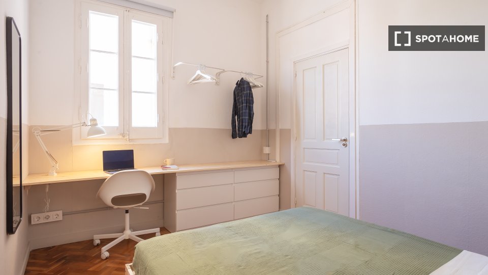 Double room Barcelona, 4 beds, 90m² — photo 15