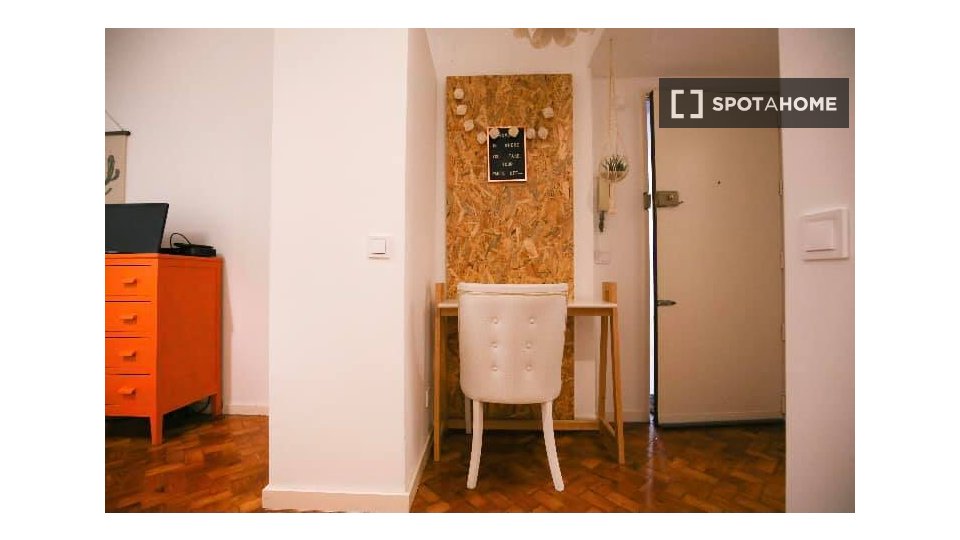 Apartment mono Lisbon, 20m² — photo 9