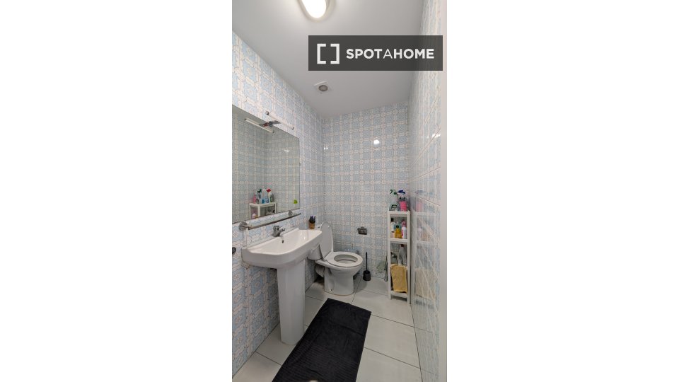 Double room Barcelona, 4 beds, 80m² — photo 6