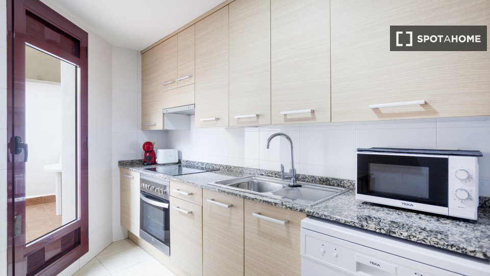 Apartment Valencia, 3 beds, 126m² — photo 2