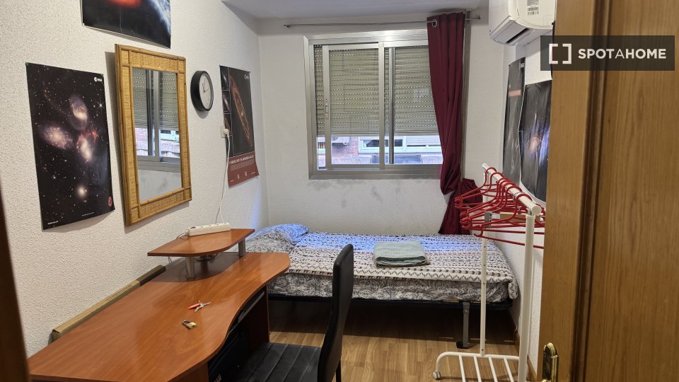Double room Madrid, 4 beds, 125m² — photo 11