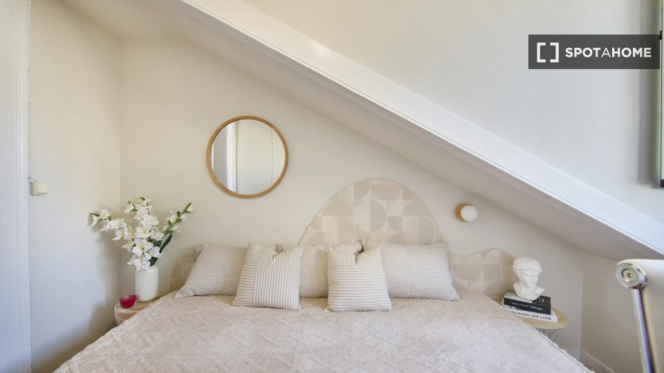 Double room Lisbon, 7 beds — photo 17