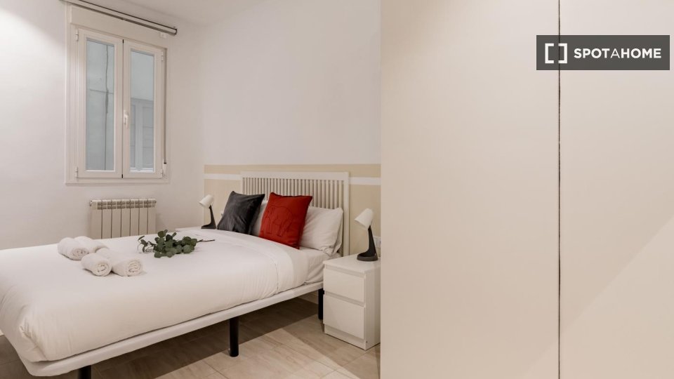 Apartment Madrid, 4 beds — photo 4