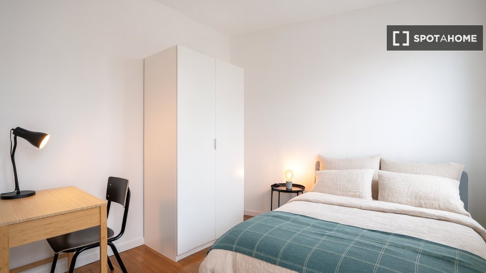 Double room Paris, 9 beds, 244m² — photo 22
