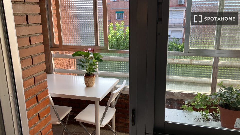Double room Madrid, 4 beds, 70m² — photo 11
