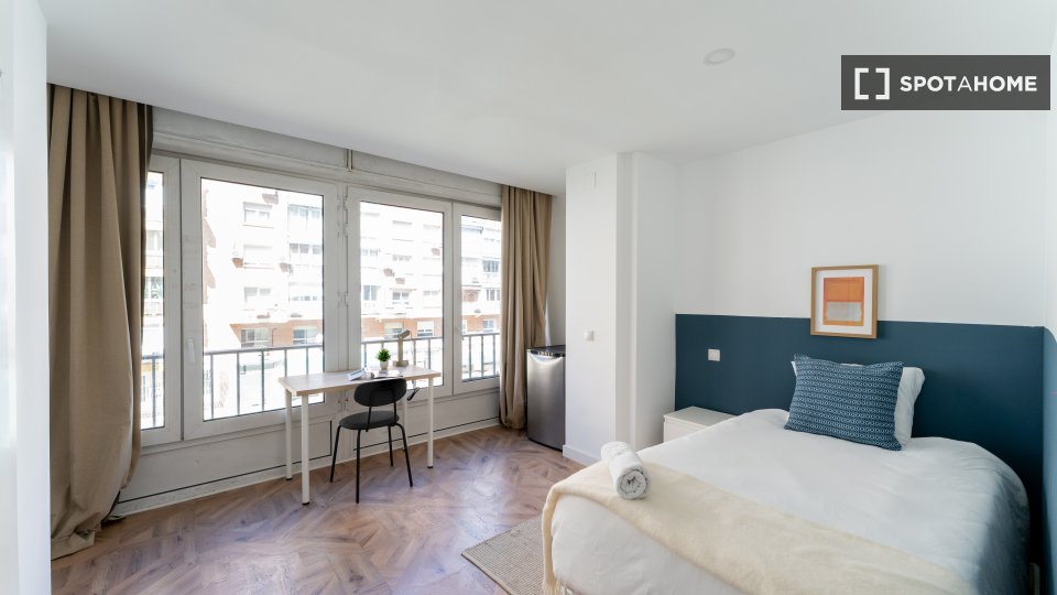 Double room Madrid, 7 beds — photo 2