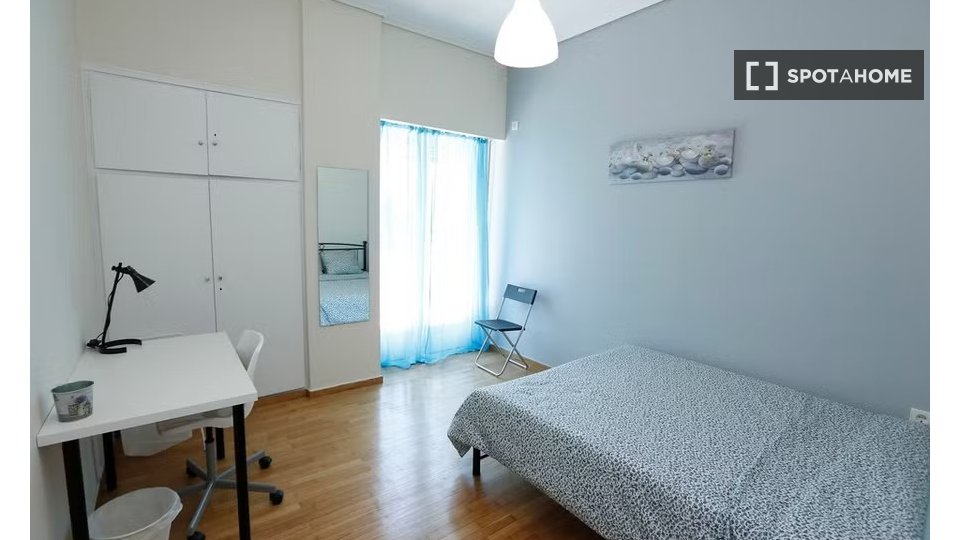 Double room Athens, 5 beds — photo 10