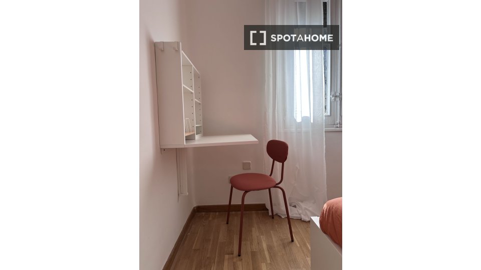 Double room Madrid, 5 beds — photo 5