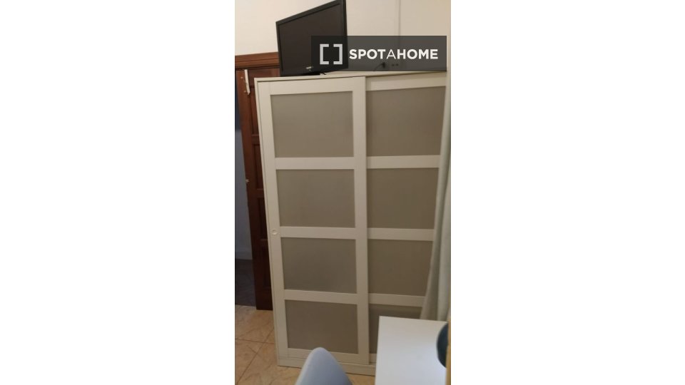 Double room Valencia, 5 beds, 250m² — photo 50