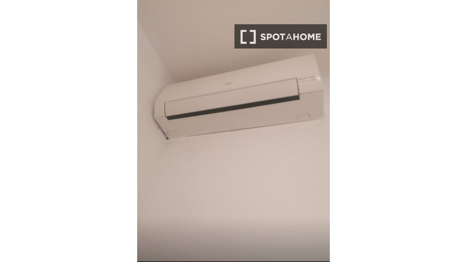 Double room Madrid, 4 beds, 125m² — photo 7