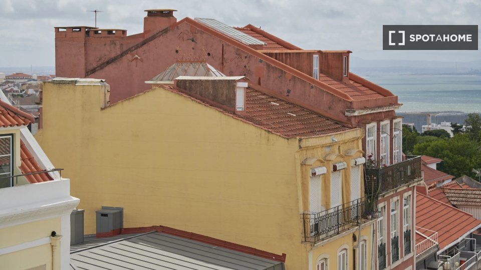 Double room Lisbon, 11 beds — photo 14
