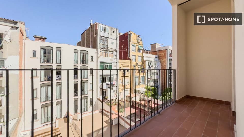 Apartment Barcelona, 2 beds, 73m² — photo 18