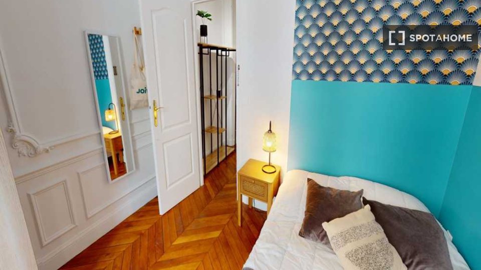 Double room Paris, 5 beds, 120m² — photo 11