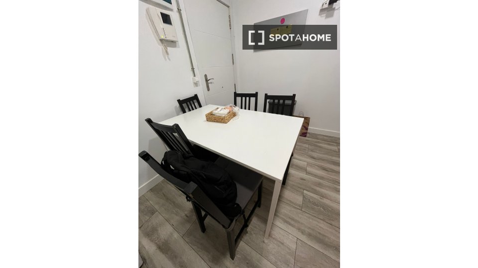 Double room Madrid, 6 beds — photo 15