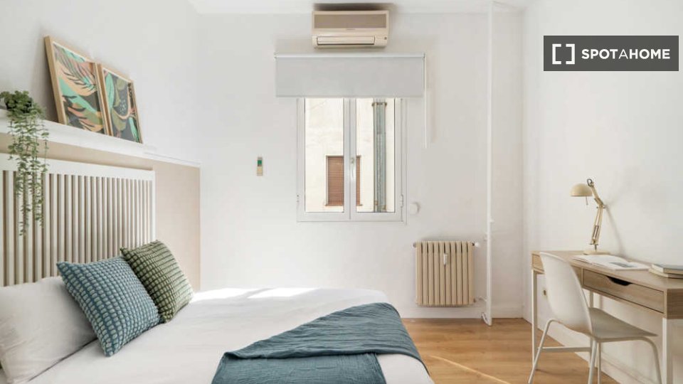 Double room Madrid, 8 beds — photo 34