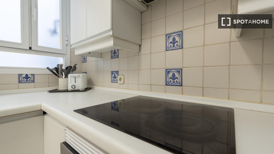 Double room Madrid, 5 beds — photo 24