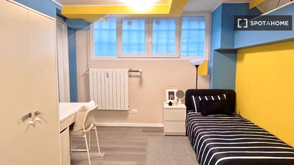 Double room Milan, 3 beds, 59m² — photo 77