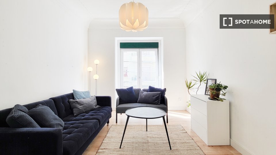 Apartment Lisbon, 2 beds, 97m² — photo 13