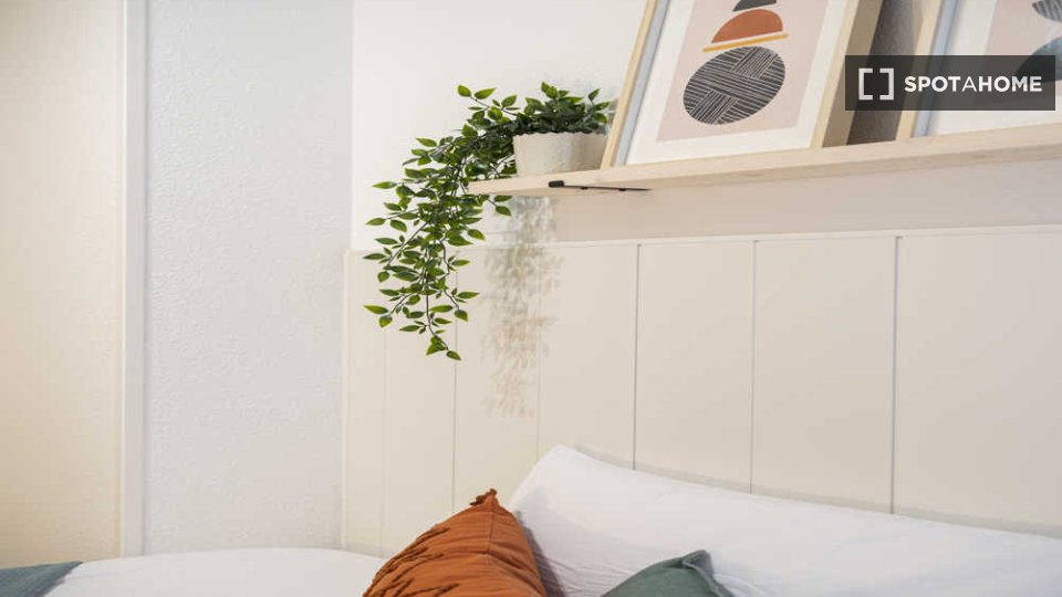 Double room Madrid, 25 beds — photo 53