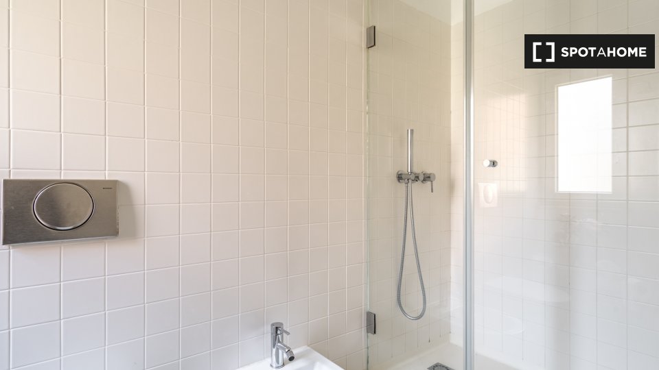 Apartment Lisbon, 2 beds — photo 18