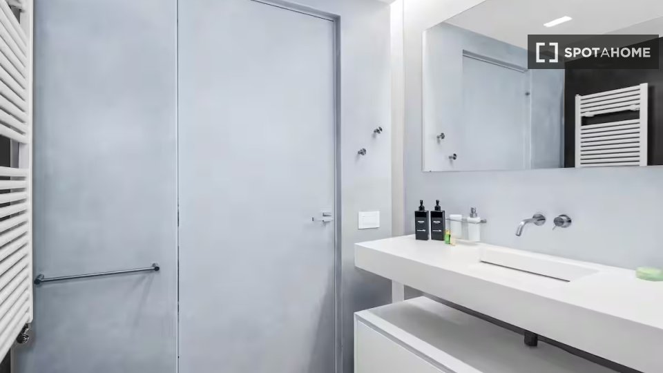 Apartment Milan, 2 beds — photo 17
