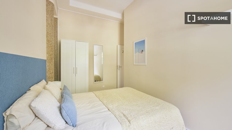 Double room Lisbon, 12 beds — photo 12