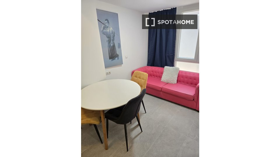 Double room Valencia, 5 beds, 85m² — photo 13