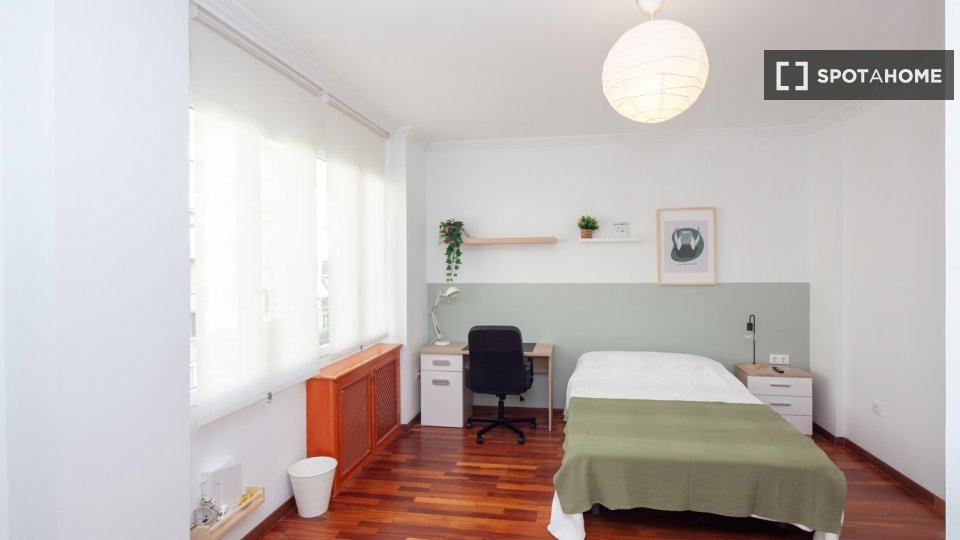 Double room Valencia, 5 beds — photo 12