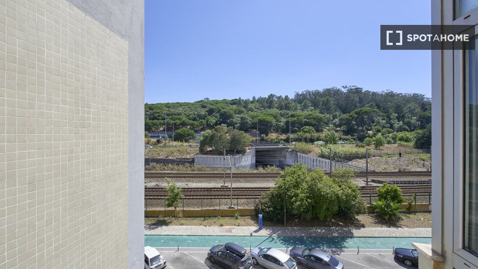 Double room Lisbon, 5 beds — photo 16