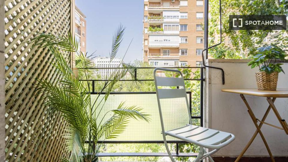 Double room Madrid, 6 beds — photo 10