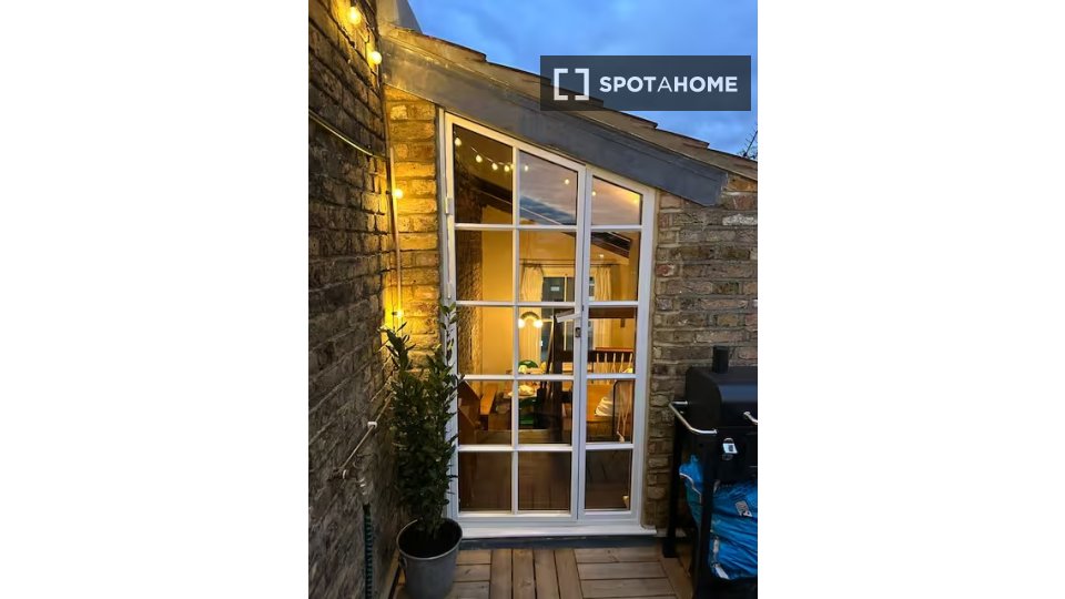 Apartment London, 1 bed, 37m² — photo 1