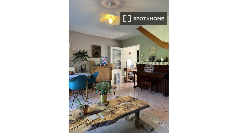 Double room Lyon, 5 beds, 115m² — photo 3