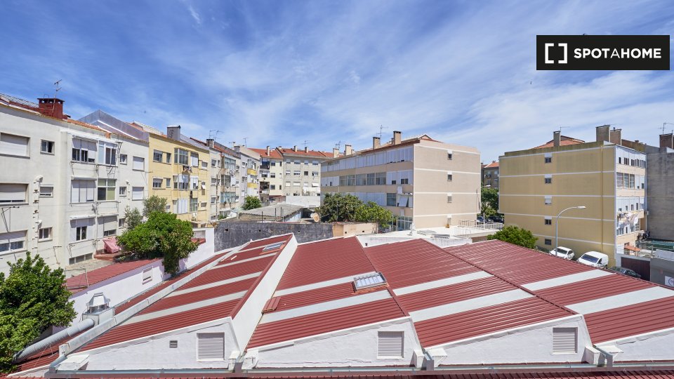 Double room Lisbon, 6 beds — photo 16