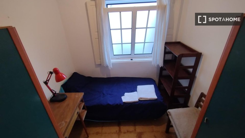 Double room Coimbra, 13 beds — photo 15