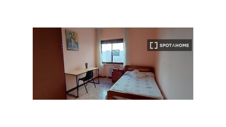 Habitación en piso compartido de 6 habitaciones en alquiler, Salamanca