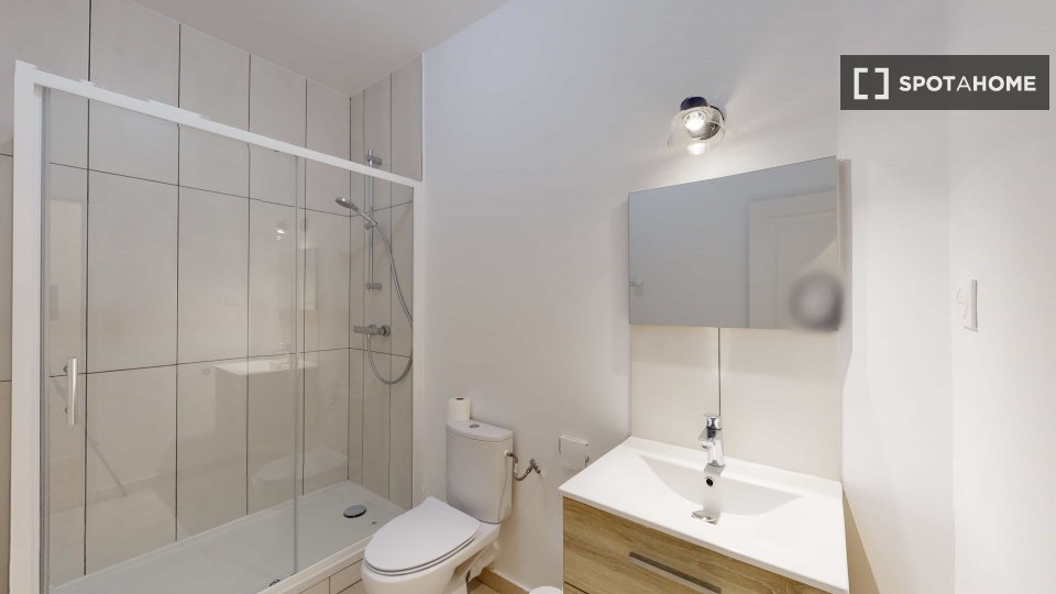 Double room Lille, 18 beds — photo 13