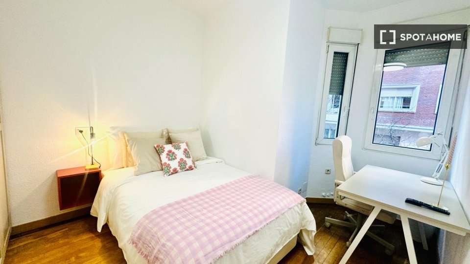 Double room Madrid, 6 beds — photo 19