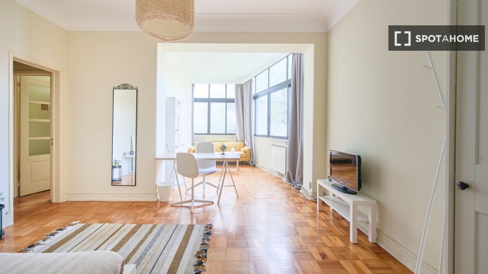 Double room Lisbon, 6 beds — photo 4