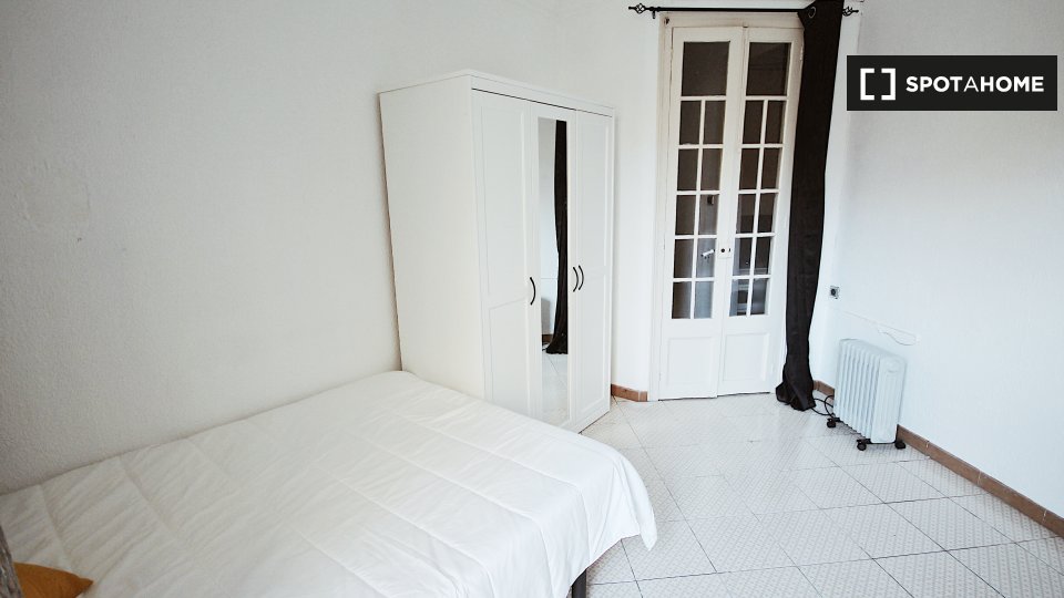 Double room Barcelona, 4 beds — photo 14