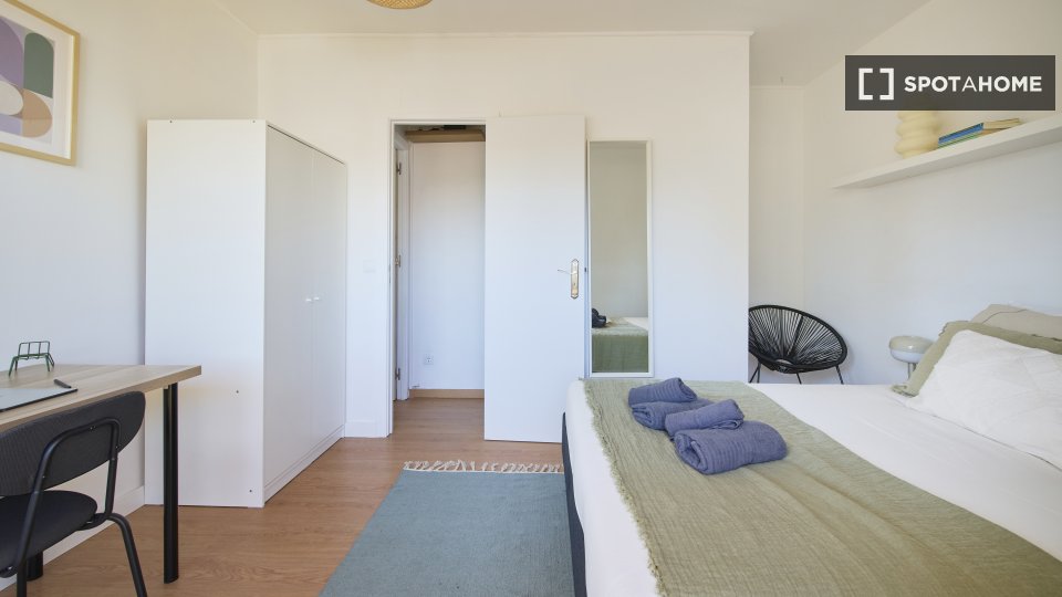 Double room Lisbon, 6 beds — photo 4