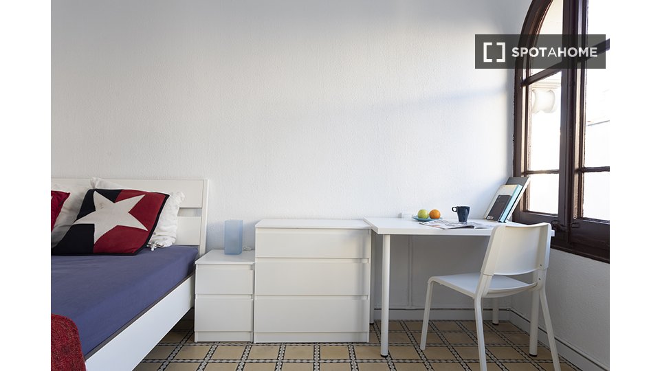 Double room Barcelona, 4 beds, 75m² — photo 18