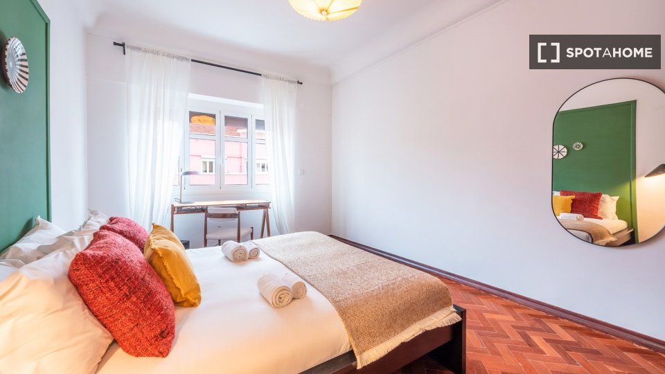 Double room Lisbon, 7 beds — photo 28