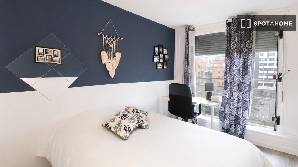 Chambre double Paris, 4 chambres — photo 30