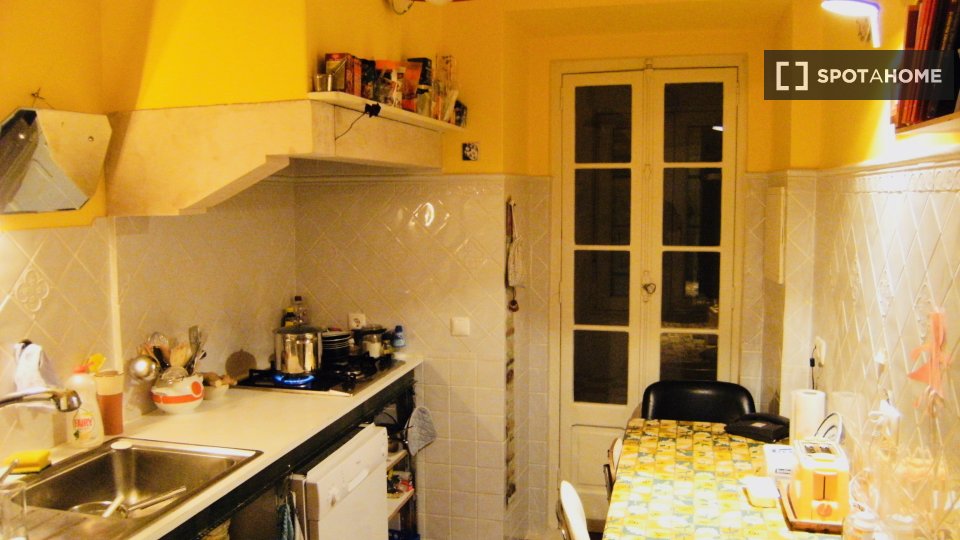 Double room Lisbon, 2 beds, 70m² — photo 2